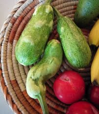 Cumpărați fructe și legume `urâte` pentru prevenirea risipei alimentare! Gustul este la fel de bun!