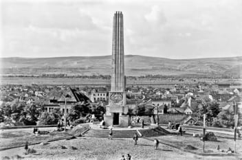 Obeliscul, ieri și azi - o9atitudine pentru cultură