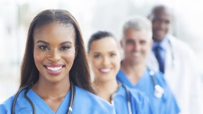 Majoritatea locurilor de muncă în sănătate sunt deținute de femei