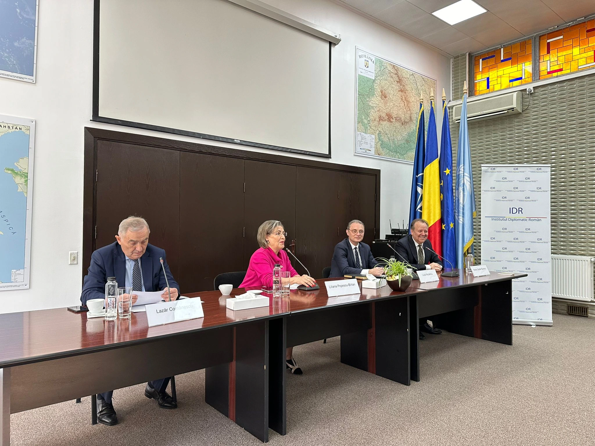 Președintele InfoCons Sorin Mierlea participă la conferința organizată de Institutul Diplomatic Roman