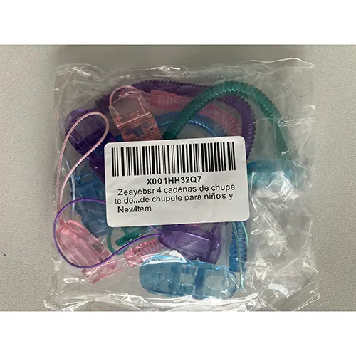 Set de patru lanțuri de suport pentru suzetă. Produs vândut online, în special prin Amazon (ASIN: X001HH32Q7).