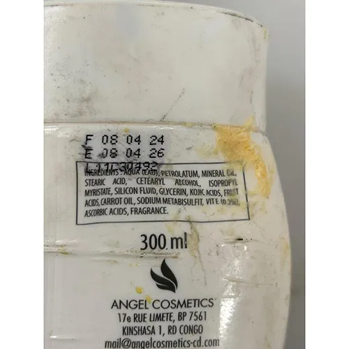 Cremă de albire a pielii, 300 ml. Produs vândut online, în special prin intermediul eBay.