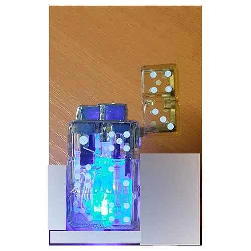 O brichetă în formă de opt zaruri de joc, patru într-un rând unul lângă altul, de culoare galbenă. Zarurile superioare pot fi răsturnate, există un buton de operare dedesubt. Când este apăsat, va apărea o flacără. În același timp, bricheta va începe să lumineze intermitent o lumină albastră-roșie.