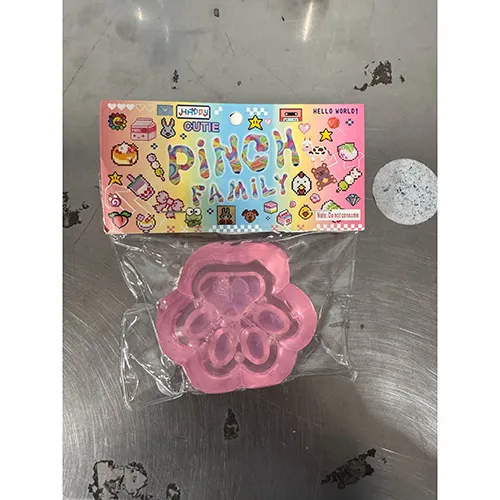 Jucărie mâzgă în formă de labă de pisică cu margele libere / figurină.