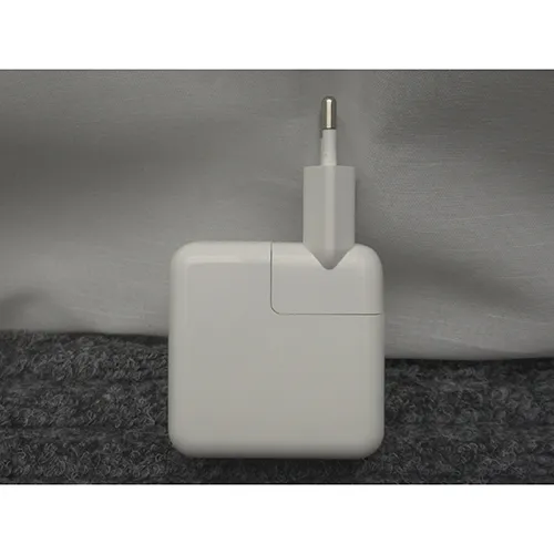 Încărcător USB-C. Produs vândut online, în special prin intermediul digiaura.fi