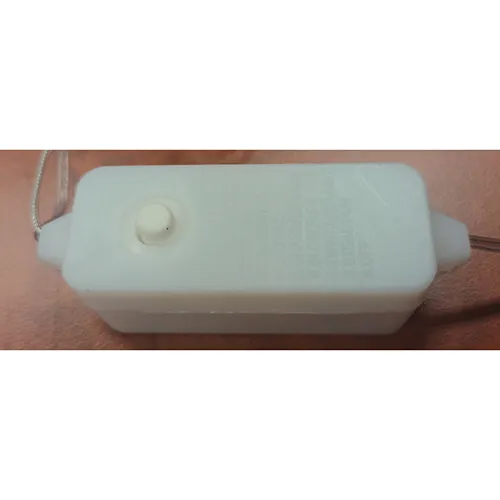 Lanț de lumină de Crăciun cu surse de lumină neînlocuibile echipate cu o unitate electronică pentru efecte de iluminare.