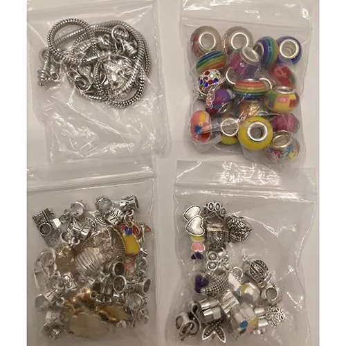 Bijuterii setate pentru a face brățări. Produs v&acirc;ndut online, &icirc;n special prin intermediul cirkle-sverige.se.