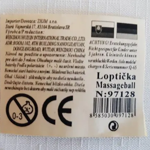 Bilă de plastic cu țepi, în diferite culori. Mingea emite lumină și sunet.