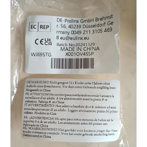 Set de jucării din m&acirc;zgă format din zece vase de m&acirc;zgă și diverse accesorii și forme. Produs v&acirc;ndut online, &icirc;n special prin intermediul Amazon (ASIN: B0BQHZW3DH).