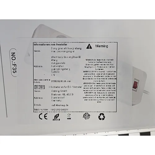 Priză multiplu dreptunghiulară albă cu 10 prize, 4 USB tip A și 2 USB tip C. Măsurând 32x10,5x4 cm și cu o lungime a cablului de 1,88 m. 110 - 250 V~,10 A*, maximum 2 500 W, clasa de protecție I, IP 20 USB-V, 3.1 A. Produs vândut online, în special prin Amazon (ASIN: B0D3WKGBXH