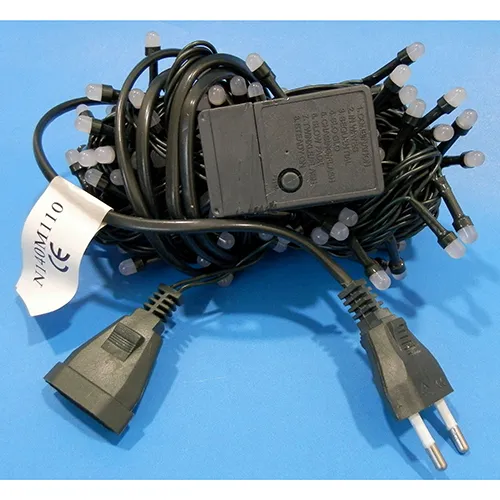 Lanț de iluminat decorativ în formă de șir, cu o unitate intermitentă cu 8 funcții și o priză care poate fi extinsă cu membri suplimentari.