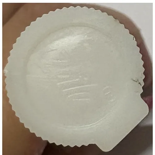 Produs de fumat pe bază de plante, rulat într-o formă de țigară (articulată). Produs vândut online, în special prin intermediul www.cbdshop.cz.