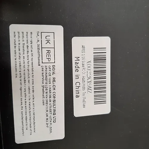 Roșu ruck jucărie radio controlat cu telecomandă. Produs vândut online, în special prin intermediul Amazon.