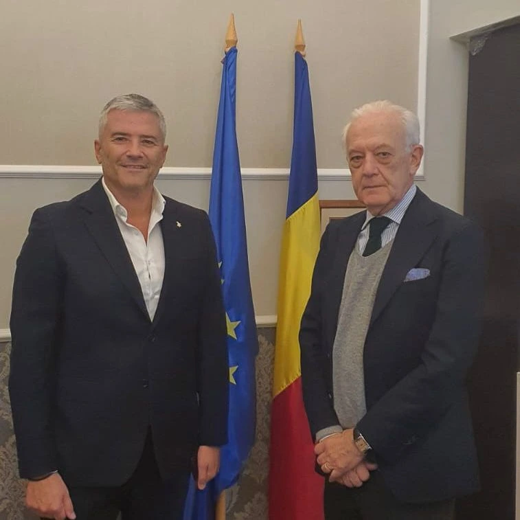 Întâlnire între domnul Sorin Mierlea , Președintele InfoCons Protecția Consumatorilor , și domnul Ambasador Raffaele de Lutio , Consultant Federalimentare