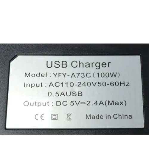 Stație de încărcare USB cu opt porturi USB-A, conexiune la rețea și priză de perete, 100W. Produs vândut online, în special prin intermediul Amazon.