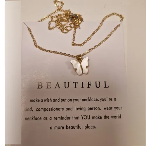 Colier cu pandantiv fluture. Produs v&acirc;ndut online, &icirc;n special prin intermediul www.accessoirer.no.