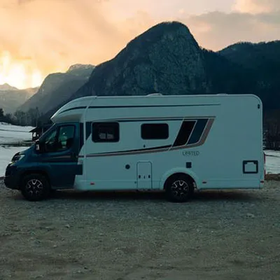 B&uuml;rstner - Camionetă Camper