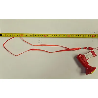 Megafon de jucărie roșie. Produs v&acirc;ndut online, &icirc;n special prin intermediul Temu.