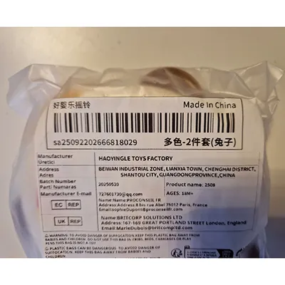 Set de jucării constând dintr-o zornăitoare și o tamburină. Produs vândut online, în special prin intermediul Shein (SKU: sa25092202666818029).