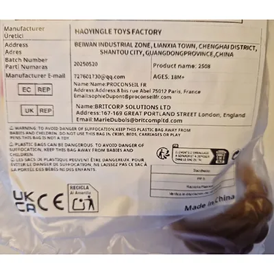 Set de jucării constând dintr-o zornăitoare și o tamburină. Produs vândut online, în special prin intermediul Shein (SKU: sa25092202666818029).