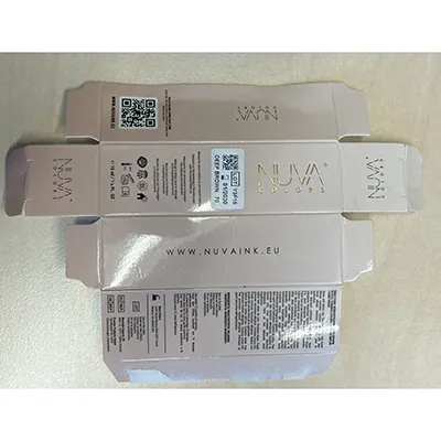 Amestec pentru machiaj permanent într-o sticlă de plastic cu capac negru, 15 ml. Produs vândut online, în special prin intermediul www.kwadron.pl