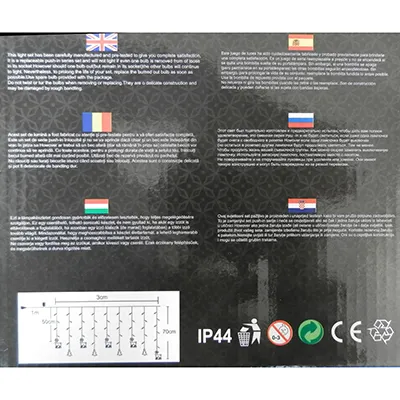 Lanț de iluminat decorativ cu o stea de plastic, clopot, pin și decorațiuni în formă de cerb, echipat cu o unitate intermitentă cu 8 funcții. Produs vândut online, în special prin eMAG