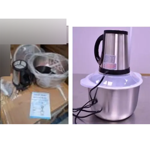 Un blender sau un procesor de alimente multifuncțional, cu priză de perete atașată, cu o capacitate de 5 litri.