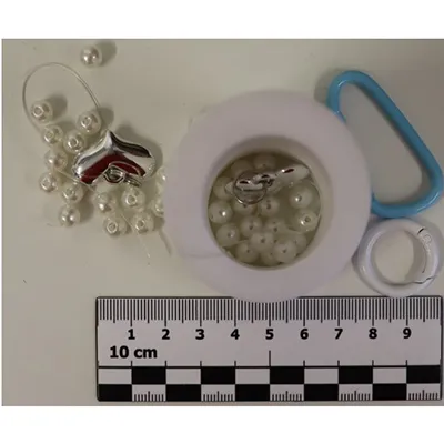 Jucărie moale, în formă de iepure și urs, cu un inel cu cheie.