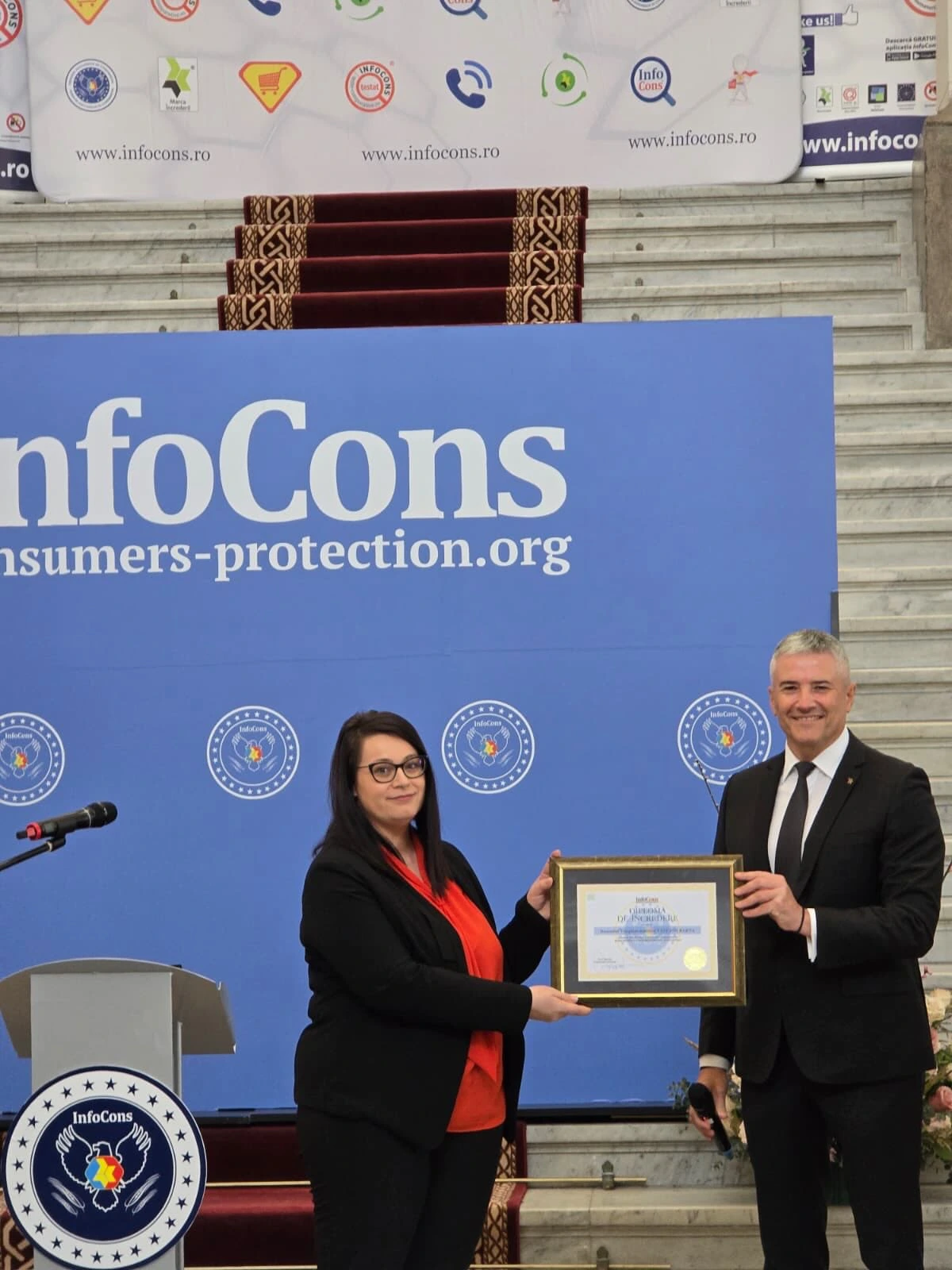 Diploma de &Icirc;ncredere pentru domnul T&aacute;nczos Barna, Viceprim-ministru al Rom&acirc;niei la evenimentul dedicat Zilei Mondiale a Drepturilor Consumatorilor și Zilei Mondiale a Proprietății Intelectuale &ndash; InfoCons Protecția Consumatorilor