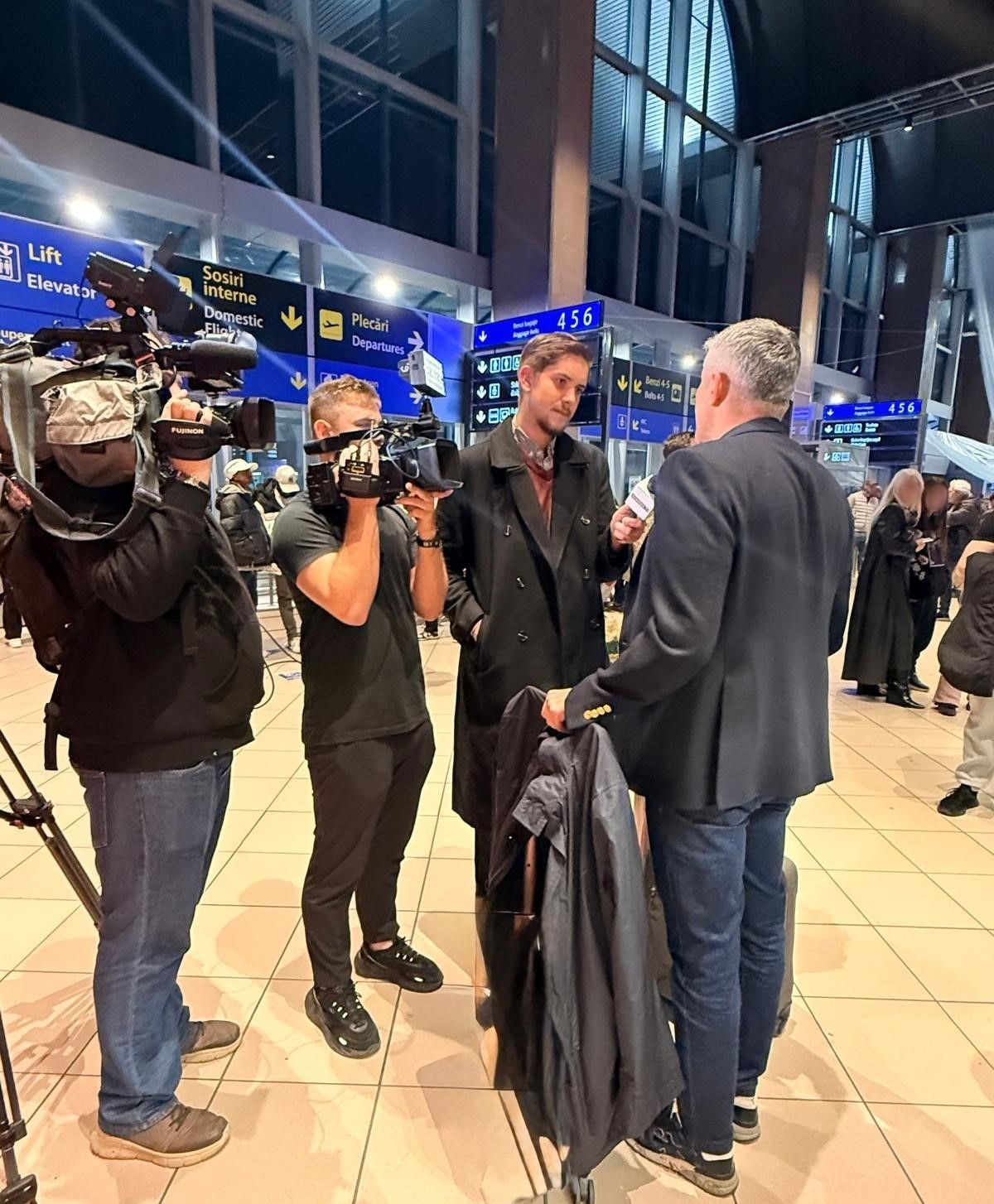 Rom&acirc;nia TV &ndash; Sorin Mierlea , Președintele InfoCons Protecția Consumatorului , a acordat un interviu despre zborurile &icirc;nt&acirc;rziate