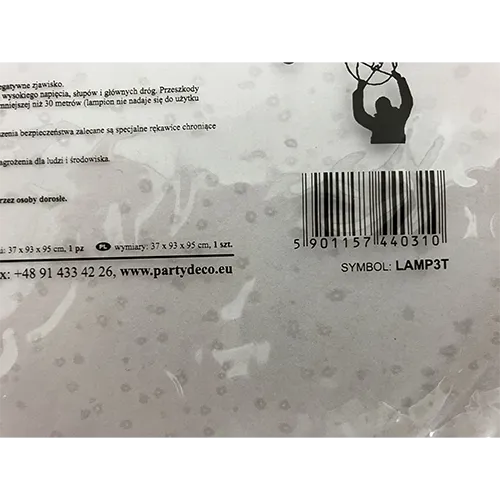 Lanternă albă. Combustibilul pentru flacăra care încălzește aerul poate fi solid, lichid sau gazos. Dimensiuni: 38 x 70 x 102 cm. Produs vândut online, în special prin intermediul www.derhochze