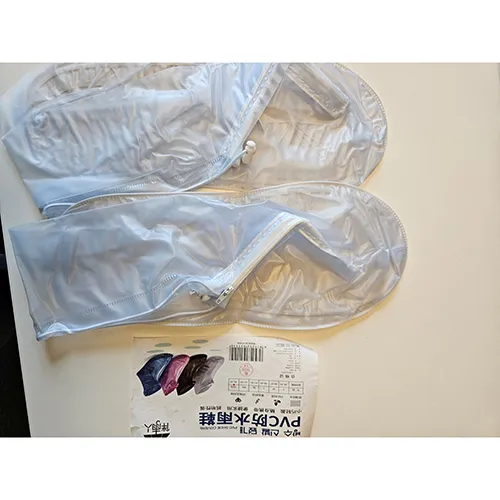 Huse PVC pentru pantofi. Produs vândut online, în special prin intermediul elkjop.no.