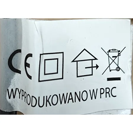Lanț de iluminat destinat interconectării, care conține surse de lumină cu LED-uri neînlocuibile. Produsul include un dispozitiv pentru schimbarea modurilor de iluminare. Produs vândut online, în special prin intermediul www.inlea.sk.