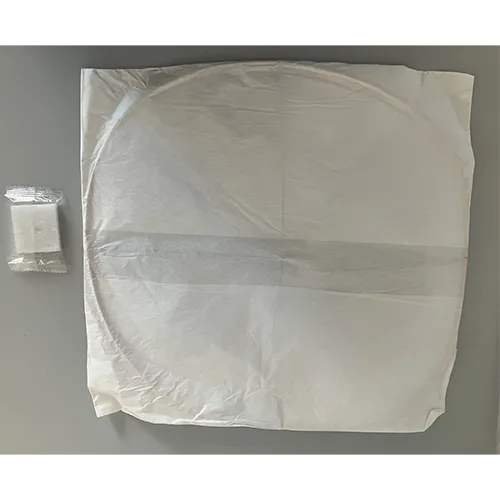 Lanternă albă. Combustibilul pentru flacăra care &icirc;ncălzește aerul poate fi solid, lichid sau gazos. Dimensiuni: 60 &times; 37 &times; 37 cm. Produs v&acirc;ndut online, &icirc;n special prin intermediul kaufland.de și manomano.de.