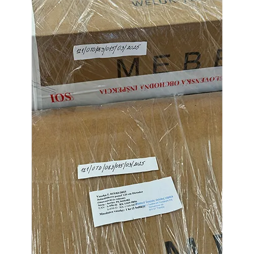 Pat de o persoană, 120 cm lungime, gri. Produsul este fabricat din lemn, metal, spumă PU și țesătură de tapițerie. Produs v&acirc;ndut online, &icirc;n special prin intermediul www.novynabytok.sk.