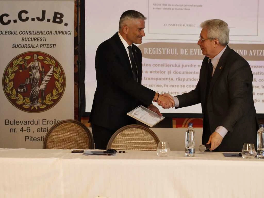 Sorin Mierlea , Președintele InfoCons Protecția Consumatorilor , a primit Diploma de Apreciere din partea Colegiului Consilierilor Juridici București