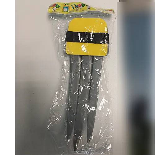 Costum fantezist reprezent&acirc;nd personajul Marvel Wolverine, &icirc;n mărimea S, alcătuit dintr-un costum de corp, a cărui parte superioară este căptușită. V&acirc;ndut cu gheare de plastic și o mască de plastic.