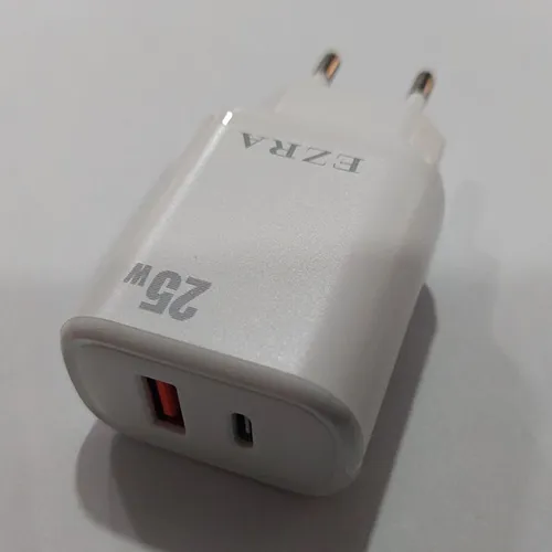 EZRA - Încărcător USB