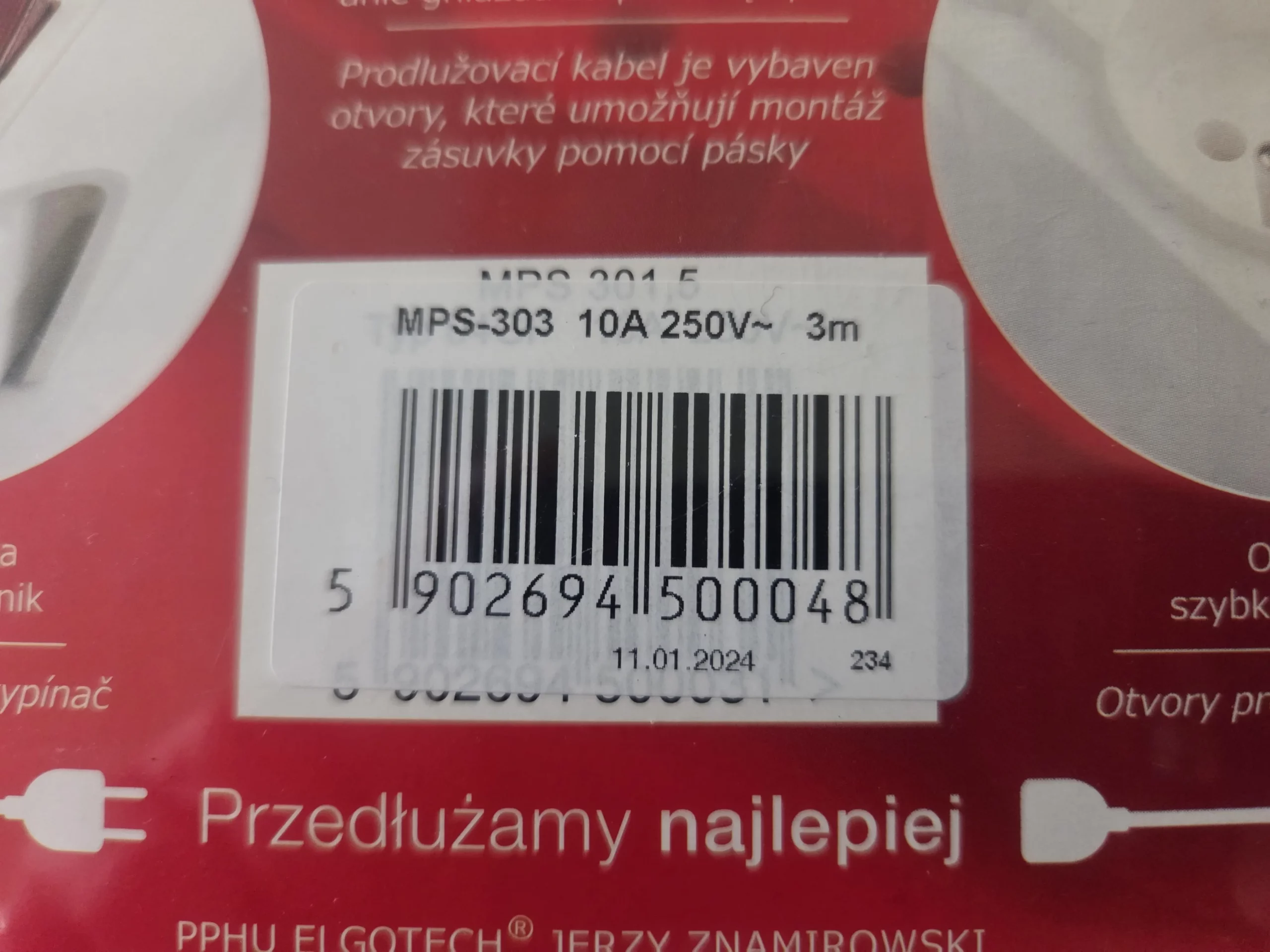 Extensie de plumb cu trei prize, și o lungime de trei metri.