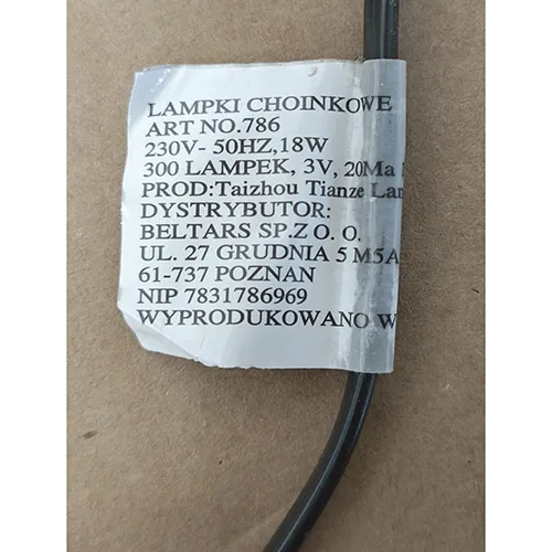 Lanț de iluminat destinat interconectării, care conține 300 de lămpi cu LED-uri ne&icirc;nlocuibile. Produsul include un dispozitiv pentru schimbarea modurilor de iluminare.