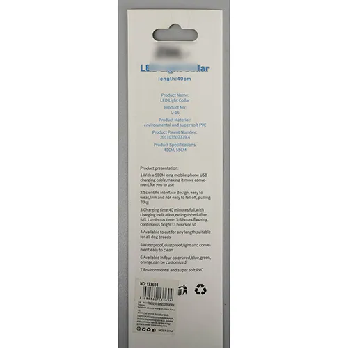 Gulerul albastru cu LED-uri din PVC moale, furnizat cu un cablu USB negru și o șurubelniță.