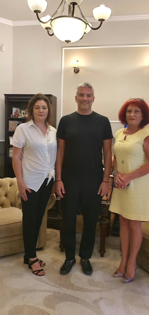 Domnul Sorin Mierlea , Președintele InfoCons Protecția Consumatorilor , a participat la o întâlnire de lucru cu doamna Gabriela Stan , Director Financiar-Contabil în cadrul Institutului Național „Ana Aslan”, și doamna Gabriela Ingrid Nicolaescu, Director al Centrului pentru Educație Nonformală și Antreprenoriat Creativ – CENAC