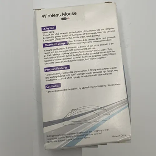 Mouse wireless Bluetooth re&icirc;ncărcabil livrat cu un cablu USB.