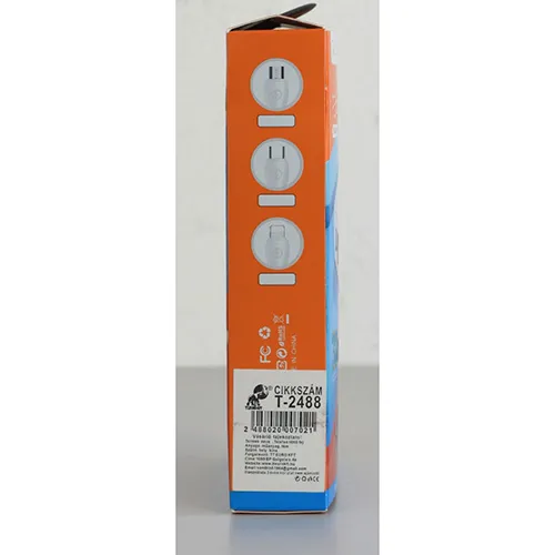 &Icirc;ncărcător USB alb cu un port USB-A și un port USB-C, furnizat cu un cablu de conectare USB separat. Intrări: 100-240V, 50-60Hz, 0,35A. Realizare: 5V/3A, 9V/2A, 12V/1.5A.