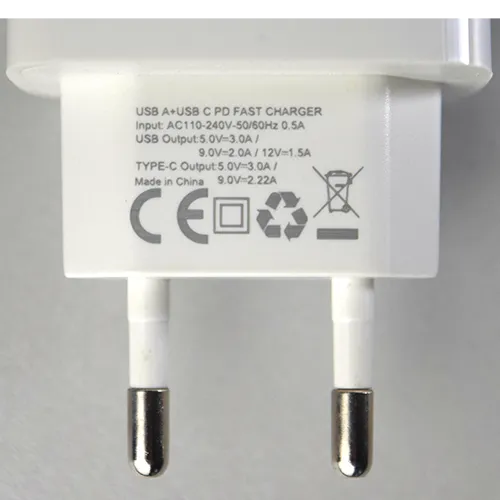 Qihang - &Icirc;ncărcător USB