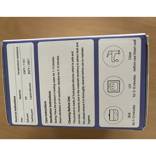 Jucărie dințată și zornăitoare, const&acirc;nd dintr-o minge care conține bile mai mici și diverse accesorii din plastic masticabil moale.