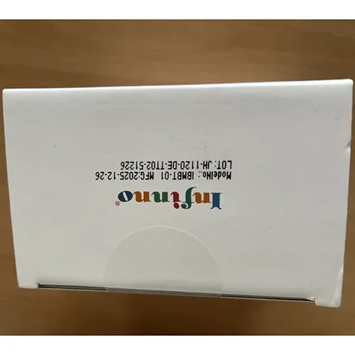 Jucărie dințată și zornăitoare, const&acirc;nd dintr-o minge care conține bile mai mici și diverse accesorii din plastic masticabil moale.