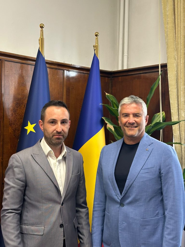 Sorin Mierlea , Președintele InfoCons Protecția Consumatorilor , a participat la o întâlnire de lucru cu Marian-Octavian Șerbănescu , Directorul General al Oficiului de Stat pentru Invenții și Mărci