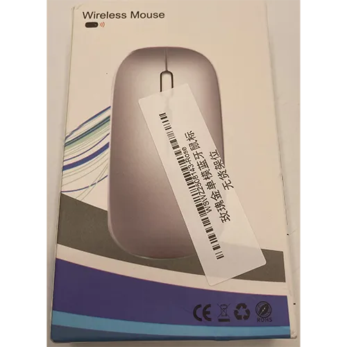 Mouse de calculator fără fir cu un cablu USB.