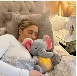 Jucărie de pluș elefant cu difuzor.